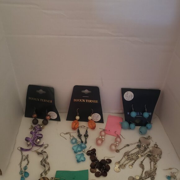 15 Pierced Dangles Earrings Bag #1 - Picture 2 of 5